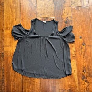 Lush Women's Black Cold-Shoulder Blouse